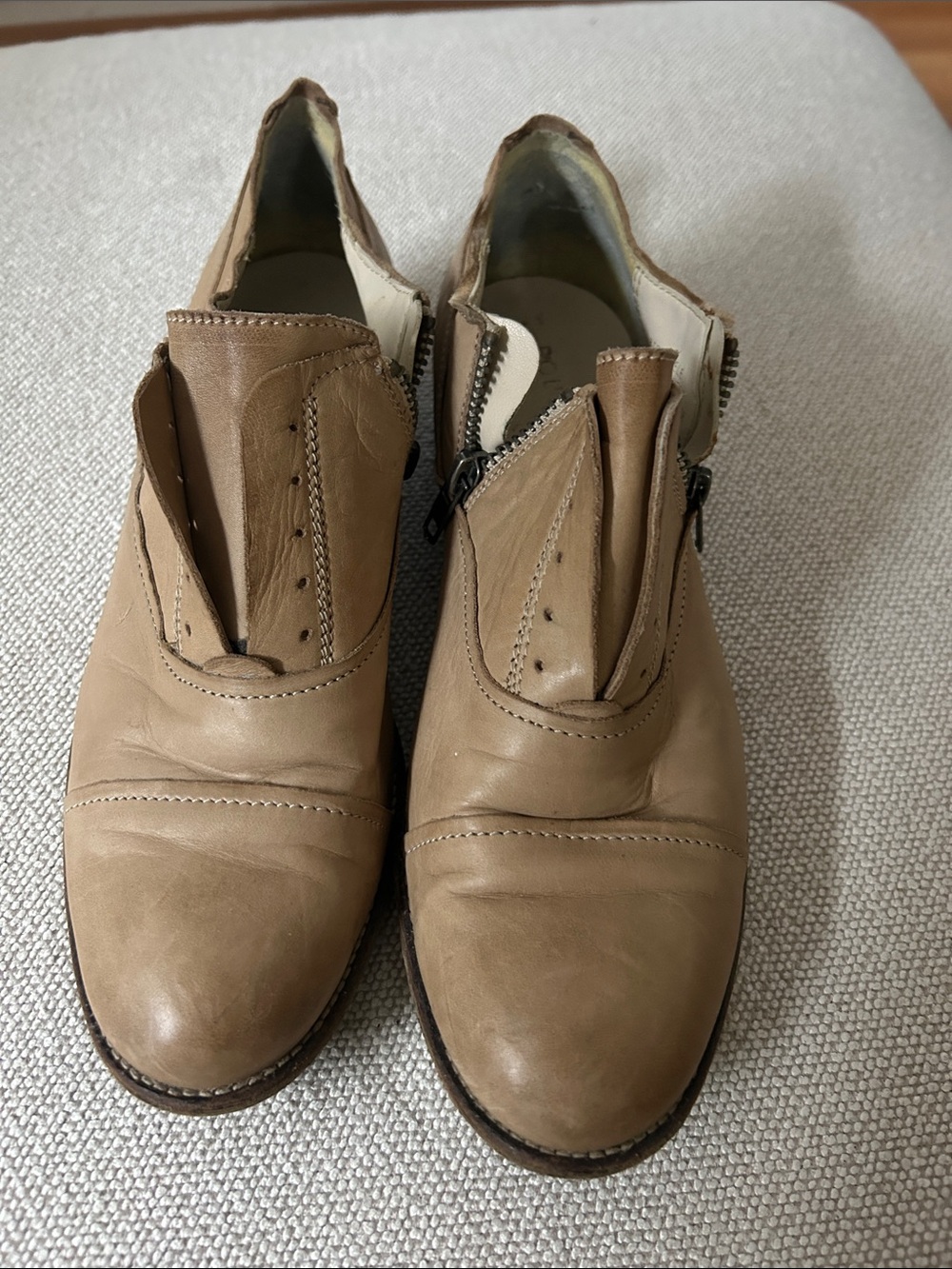 Boutique 9 women’s Leather Zip Oxford Shoes